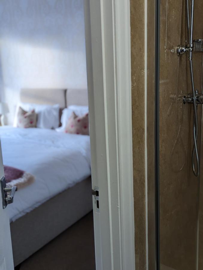Clarence House Bed and Breakfast Κέσγουικ Εξωτερικό φωτογραφία